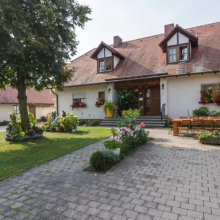 Pensión Landgasthaus Hofmann 3*