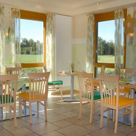 ゲストハウス Landgasthaus Hofmann