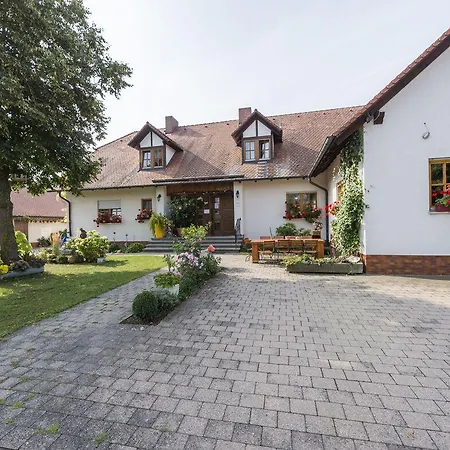 ゲストハウス Landgasthaus Hofmann 3*